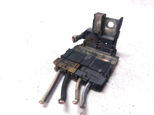 Suzuki Swift III (2004–2010) Batteriesicherung - 2