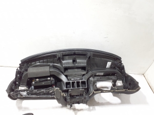 VOLVO XC60 (2017–2026) Armaturenbrett 32219895 - 4