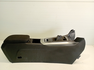   Center console  - FSE3HZDT9 