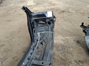 Porsche Macan (2014–2026) Front outrigger 95B805139BY - 2