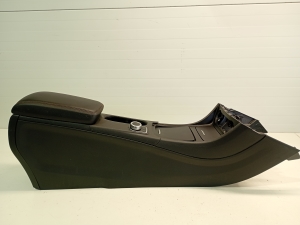 Mercedes Benz A-Class 176 (2012–2018) Mittelkonsole - 5