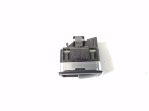 Infiniti Q30 (2015–2018) Front door glass switch A2049058102 - 2