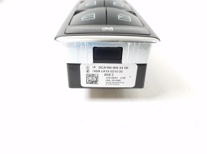 Infiniti Q30 (2015–2018) Front door glass switch A1669054400 - 2