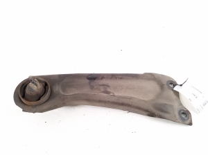 Rear axle link - 55271AT000