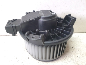 Heizungsgebläsemotor - AV2727000311