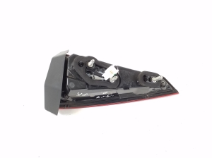Infiniti Q30 (2015–2018) Tail light on trunk lid 265405DA0A - 4