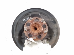 Rear wheel hub - 52711AT000
