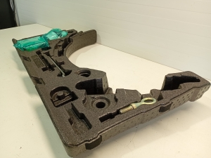 Mazda CX-5 (2017–2026) Trunk tool tray and its parts KSD4688M3 - 3