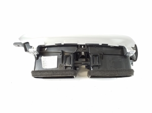 Infiniti Q30 (2015–2018) Dashboard air vent grilles 687505DA0A - 4