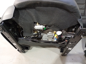 Mazda CX-5 (2017–2026) Front seat and its parts - 7