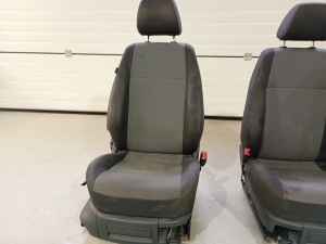 Volkswagen Caddy IV (2015–2020) Vordersitz und seine Teile - 9