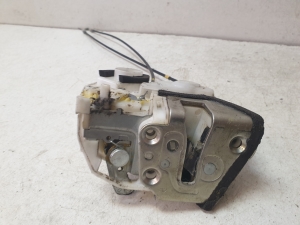 Suzuki Swift III (2004–2010) Rear side door lock - 2