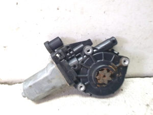 Rear side door window regulator motor - 8356063J00