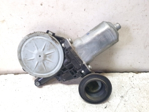 Front door window regulator motor - 8346063J00