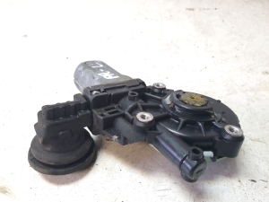 Suzuki Swift III (2004–2010) Front door window regulator motor 8346063J00 - 4