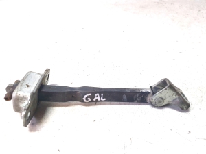 Suzuki Swift III (2004–2010) Rear side door opening limiter - 2