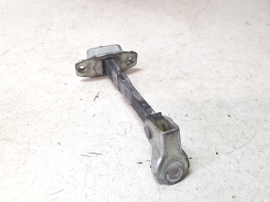 Suzuki Swift III (2004–2010) Front door check - 4