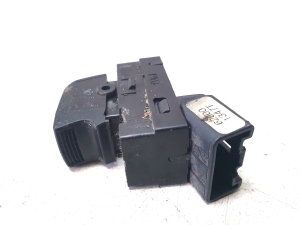 Suzuki Swift III (2004–2010) Rear side door window switch 62J00 - 2