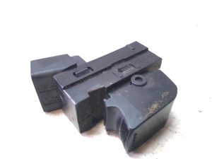 Suzuki Swift III (2004–2010) Rear side door window switch 62J00 - 3