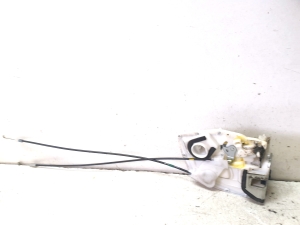 Suzuki Swift III (2004–2010) Rear side door lock - 4
