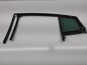 Opel Insignia (2017–2026) Aizmugurējo sānu durvju trīsstūrveida stikls 422178561 - 5
