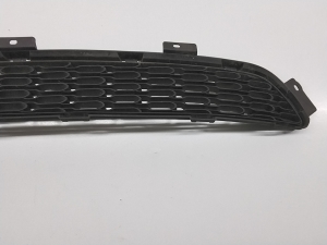 Kia Sorento (2009–2014) Priekšējā bampera apakšējā reste 865622P500 - 4