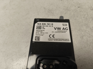 Volkswagen ID.4 I (2020–2026) Antenna amplifier 1EA035741D - 3