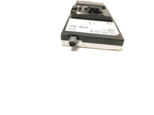 Volkswagen ID.4 I (2020–2026) Antenna amplifier 1EA035741D - 4