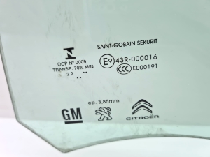Opel Combo E (2018–2026) Esiukse klaas - 2