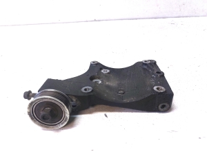 Suzuki Swift III (2004–2010) Support d’alternateur - 3