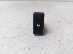 Door lock/unlock switch - 213517