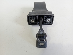 AUDI A3 8V (2012–2020) Front door check 8V5837267 - 2