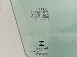 AUDI A3 8V (2012–2020) Esiukse klaas 8V5845202 - 3