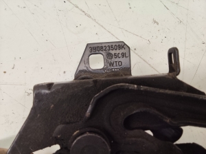Volkswagen Passat B5 (1997–2005) Kapoti lukk 3B0823509K - 4