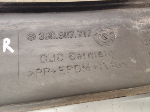 Volkswagen Passat B5 (1997–2005) Zierleiste für die Frontstoßstange 3B0807718L - 9