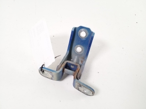Kia Soul (2019–2026) Front door lower hinge 793202V000 - 2
