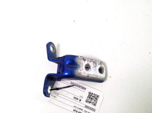   Front door lower hinge  - 793202V000 