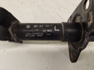 Volkswagen Passat B5 (1997–2005) Priekšējā bufera sijas amortizators 3B0807133 - 2