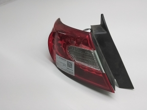Infiniti M37 Y51 (2011–2026) Eckleuchte hinten 265551MA0A - 2