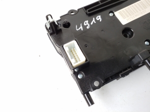 Infiniti Q30 (2015–2018) Other switch 253915DA1A - 4