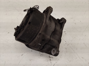 Volkswagen Passat B5 (1997–2005) Alternator 028903028 - 2