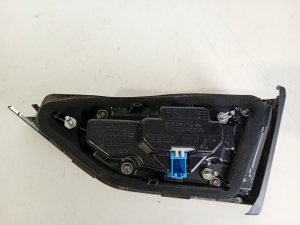 AUDI A3 8V (2012–2020) Tagaluugi tagatuli ja selle osad 8V5945075B - 4