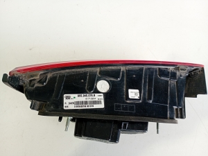 AUDI A3 8V (2012–2020) Tagatuli tagaluugil 8V5945076B - 2