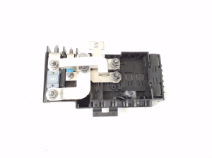 Infiniti Q30 (2015–2018) Fuse boxes A2465401350 - 3