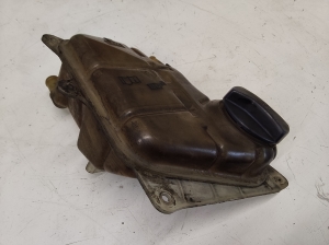 Volkswagen Passat B5 (1997–2005) Ausgleichsbehälter 8D0121403J - 4