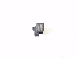 Infiniti Q30 (2015–2018) Airbag sensor A1668210151 - 3