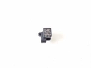 Infiniti Q30 (2015–2018) Airbag sensor A1668210151 - 2