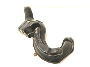 Opel Vivaro B (2014–2019) Õhu sisselaske voolik 165755972R - 5