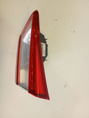 Subaru Impreza (2017–2026) Tail light on trunk lid 84251FL04B - 3