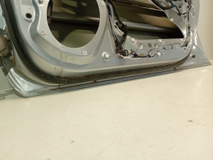 Porte avant de voiture et ses pièces - 